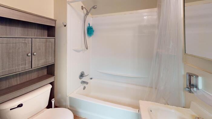 305 N 12th St - Photo 2 of 11