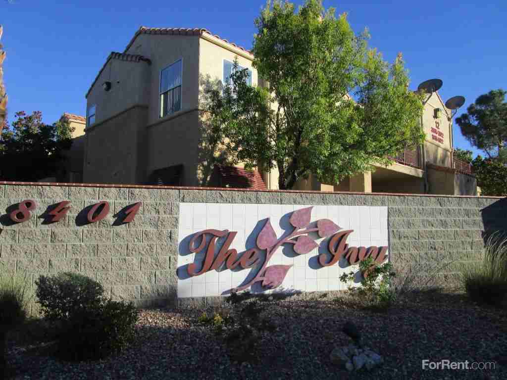 The Ivy - Photo 2 of 20