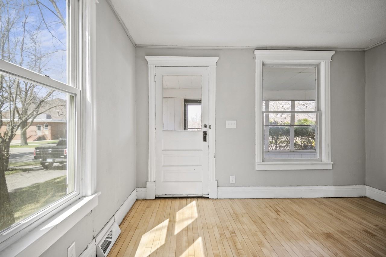 355 E Academy St #NA - Photo 3 of 18