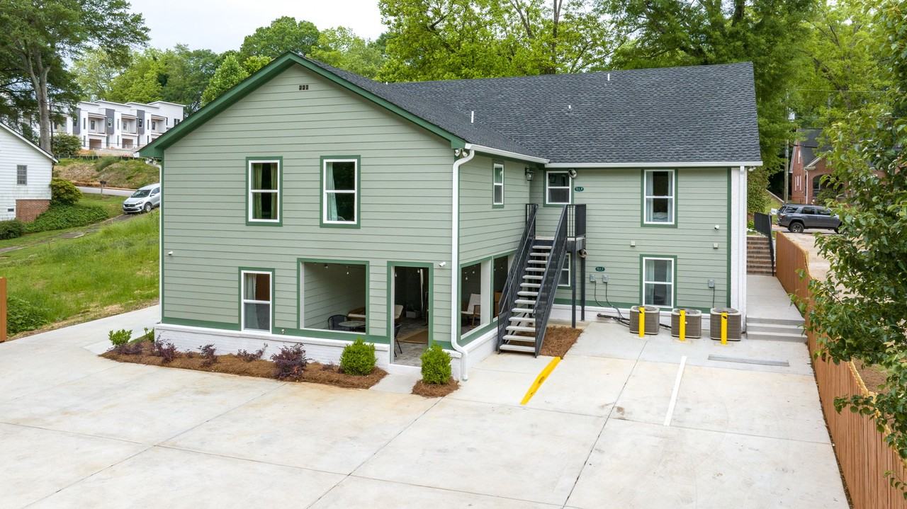 311 Forrest Ave #C - Photo 2 of 20