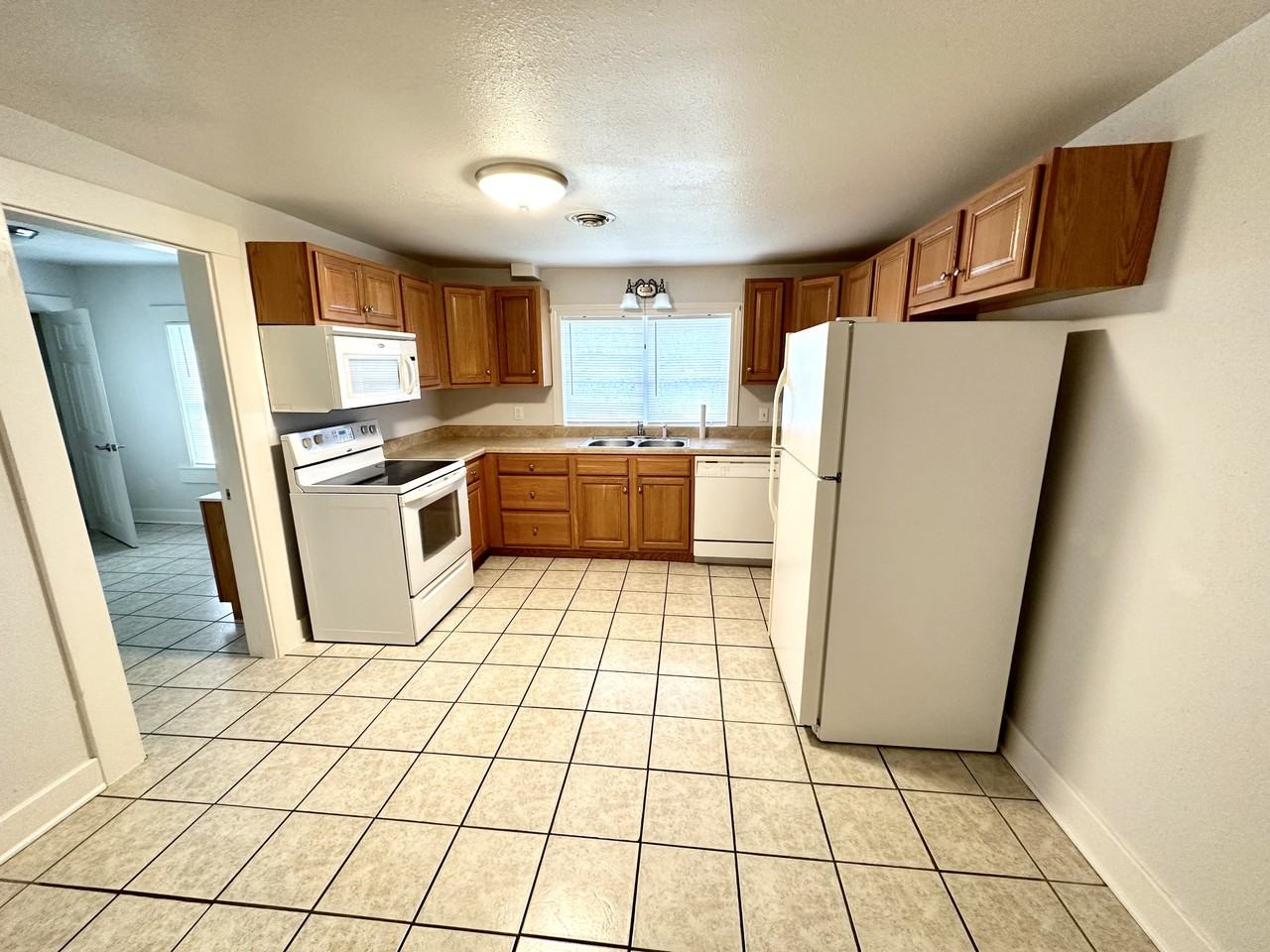 121 Anna St #NA - Photo 3 of 12