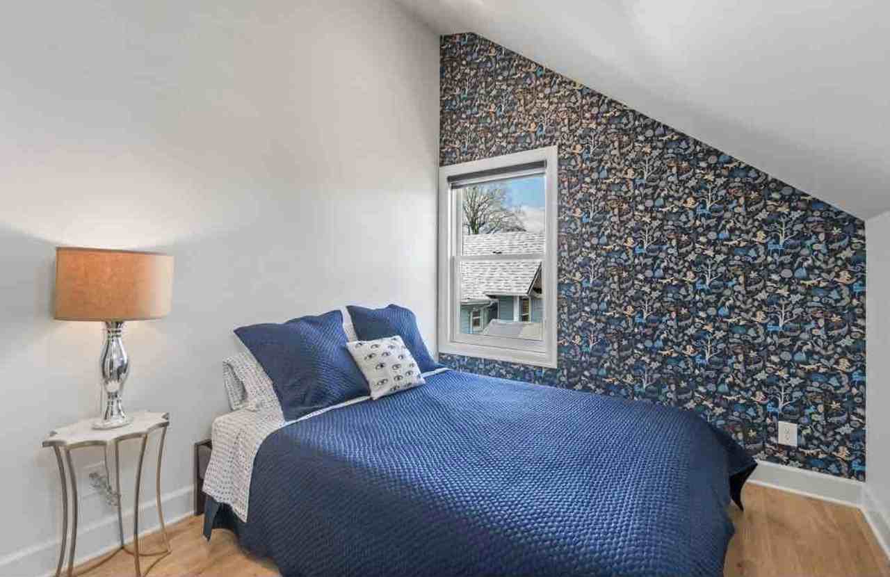 4622 Ne 10th Ave - Photo 5 of 6