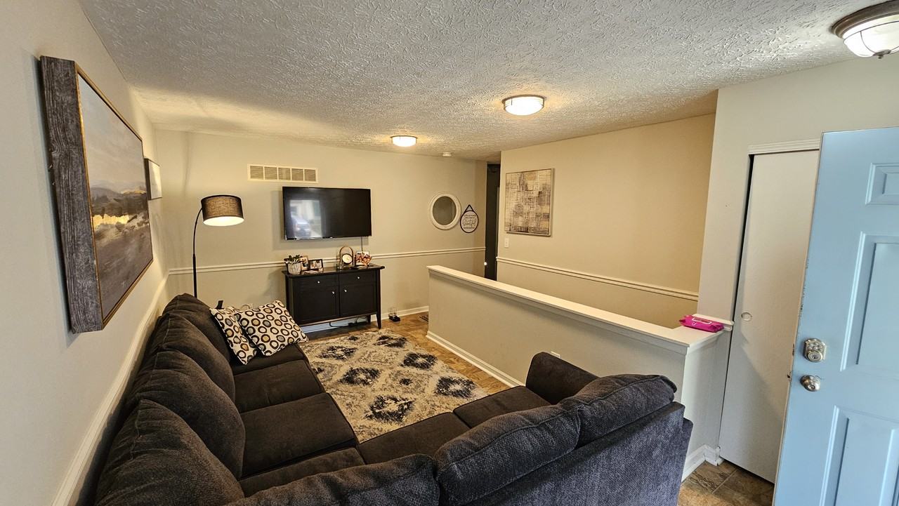3960 Forest Edge Dr #NA - Photo 2 of 19