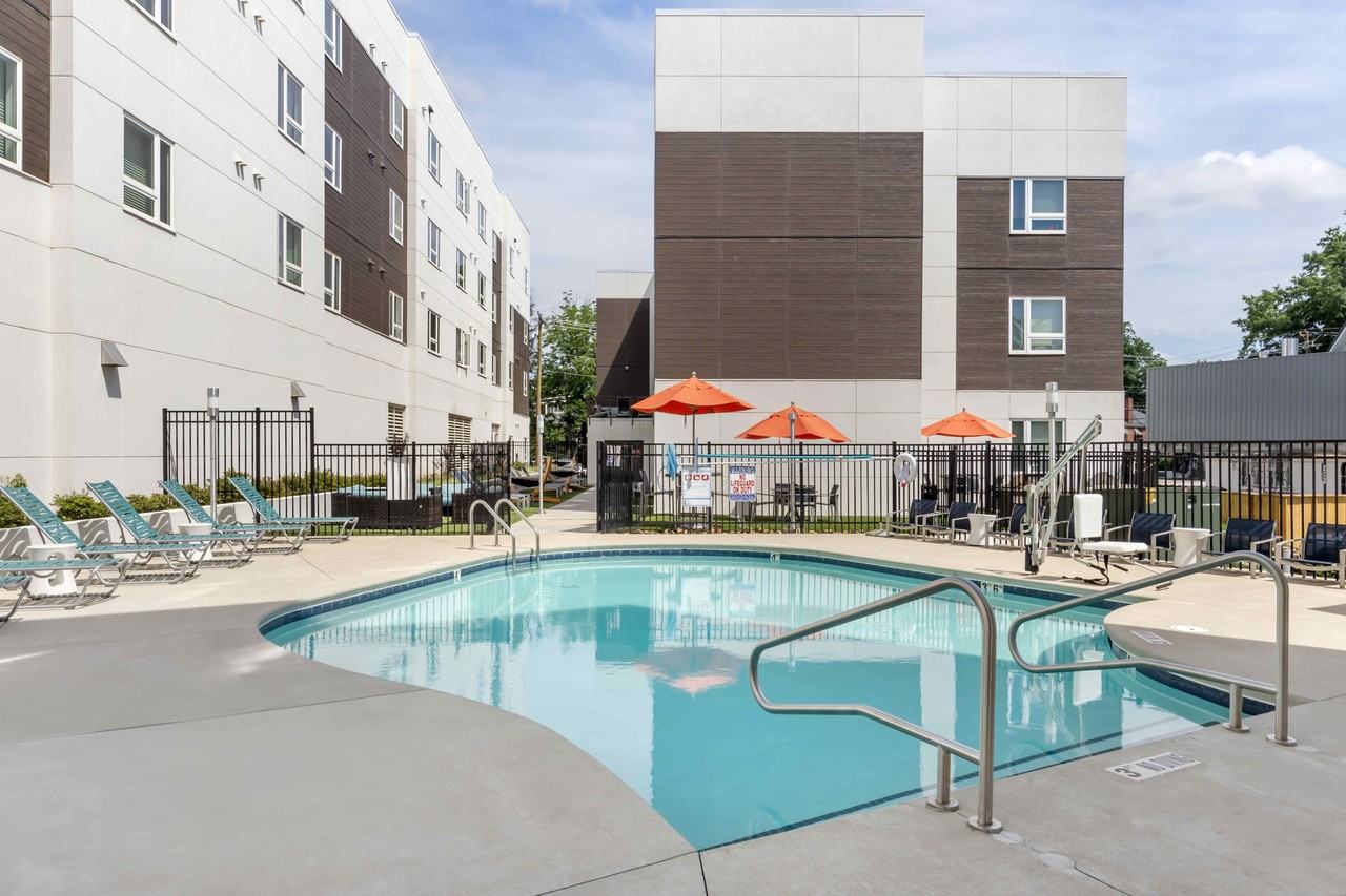 Live On Hillsborough - Photo 2 of 41