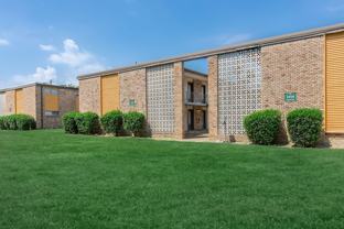 University Gardens Manor - Photo 1 of 1