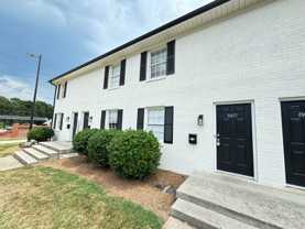 Oakwood Villa Apartments - Photo 1 of 1