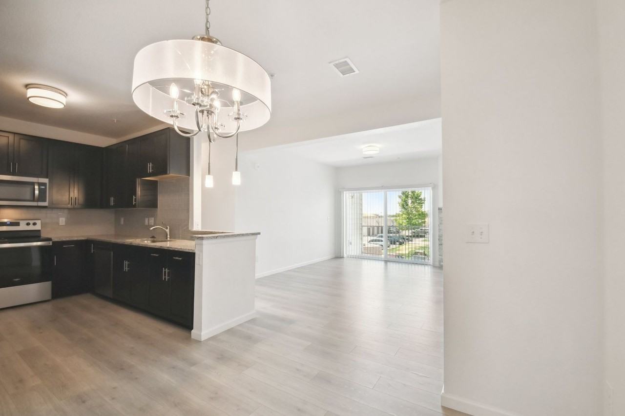 15700 E Jamison Dr #5-208 - Photo 3 of 26