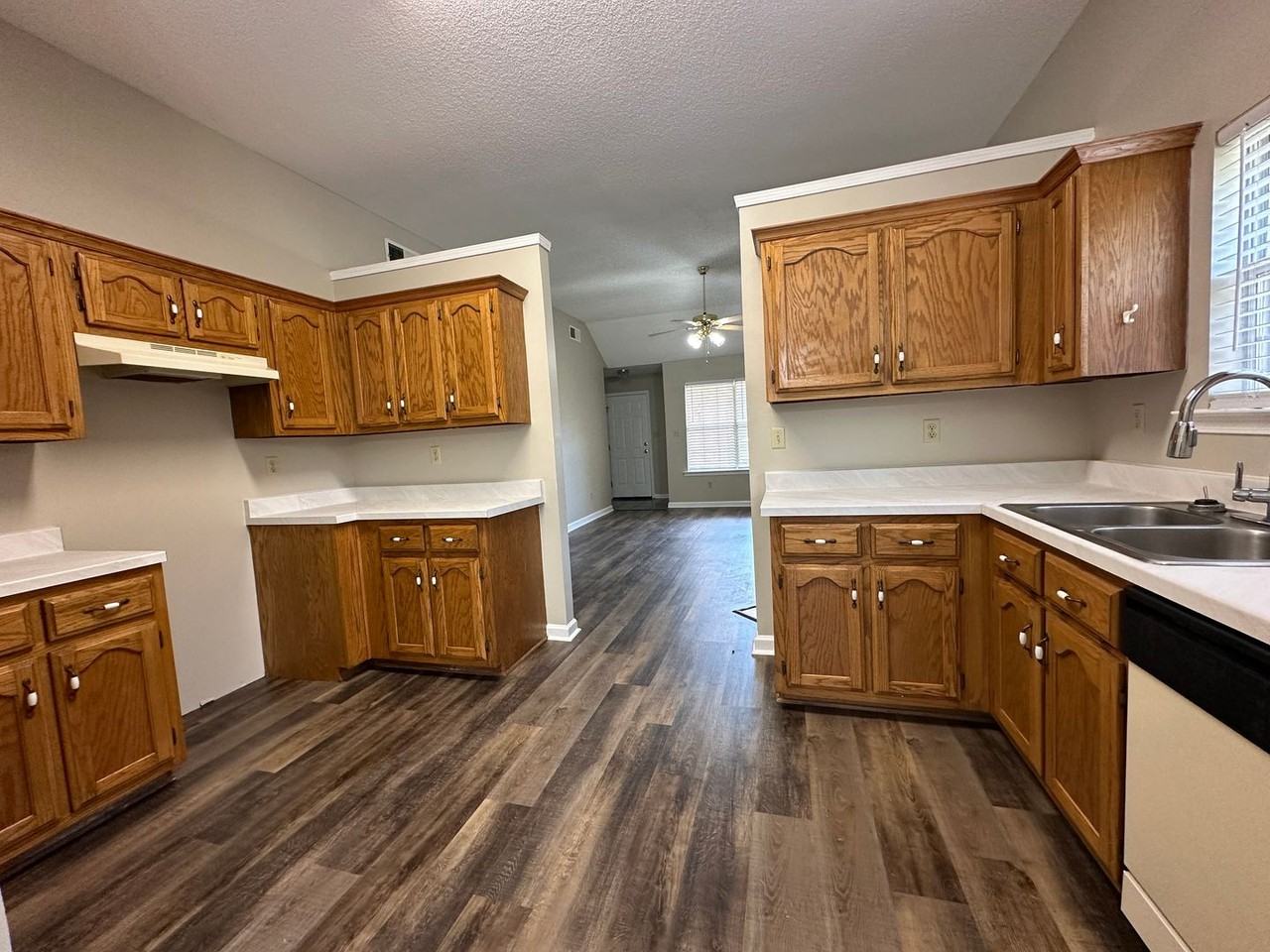 7665 Fox Hunt Dr E - Photo 6 of 12