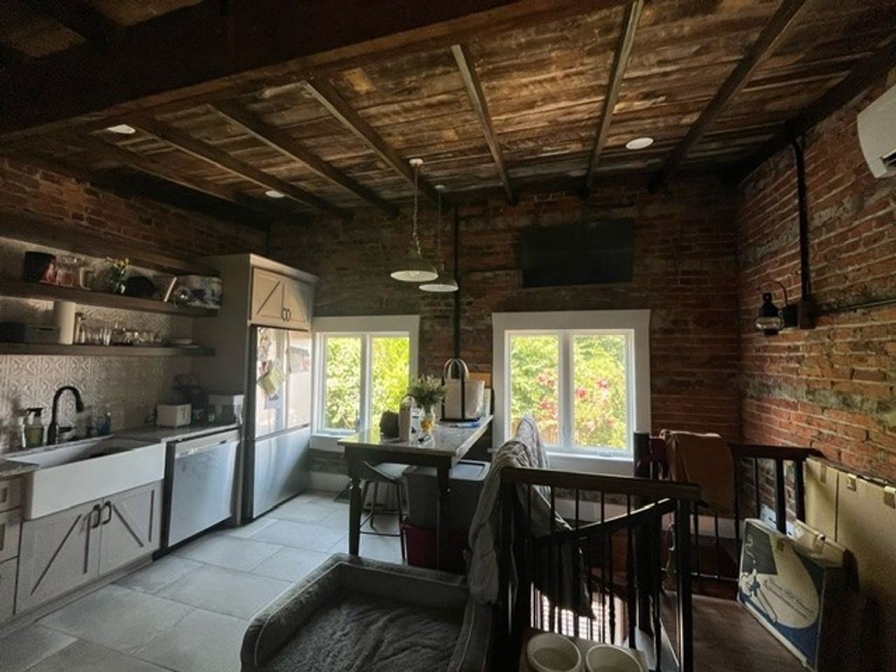 260 N 22nd St - Photo 5 of 8