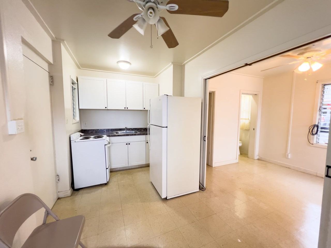 1029 - Photo 2 of 11