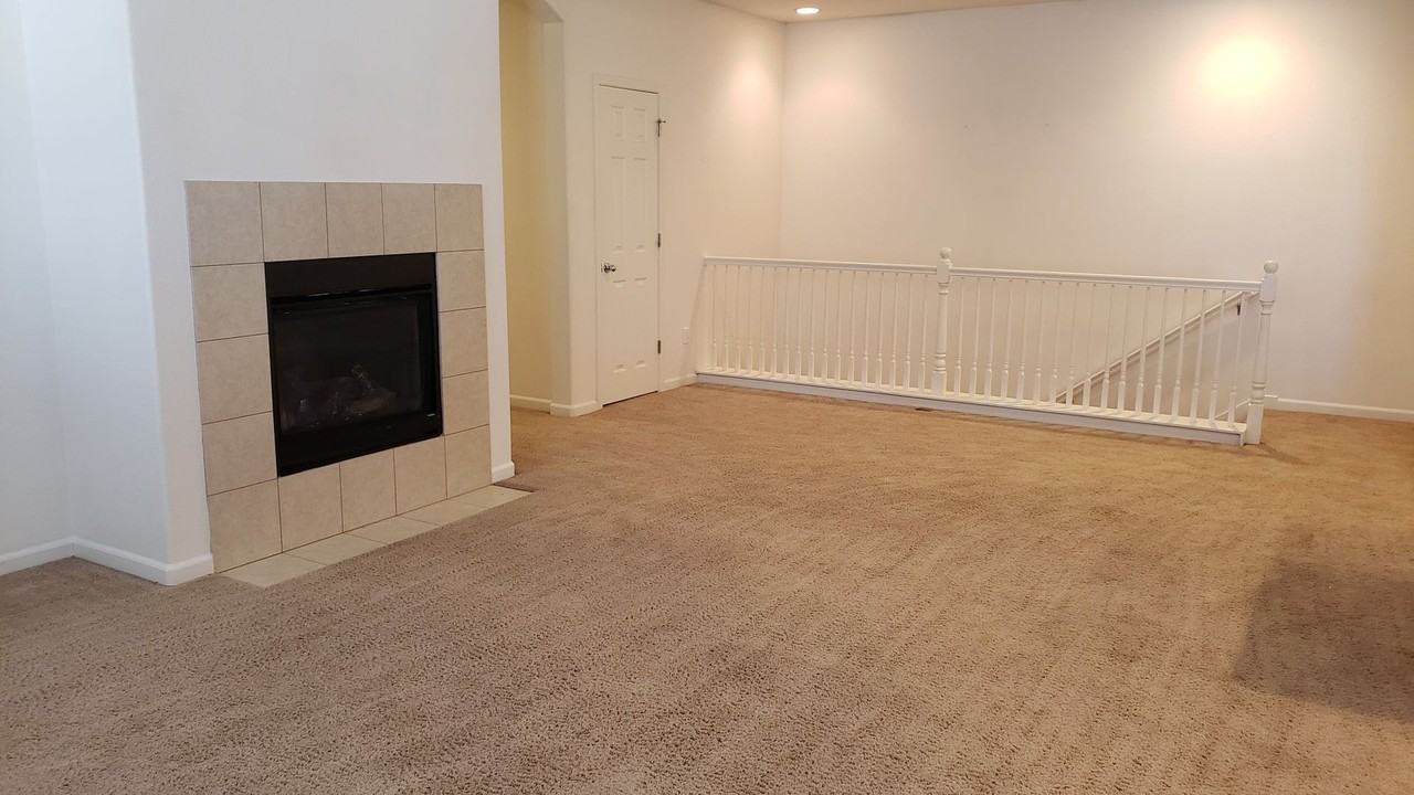 1840 Wind Ranch Rd #C - Photo 6 of 24