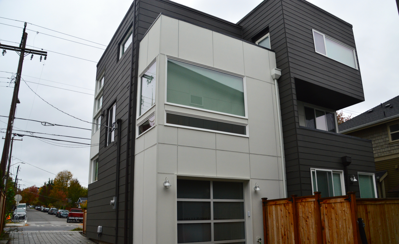 1721 Nw 65th St - Photo 3 of 18