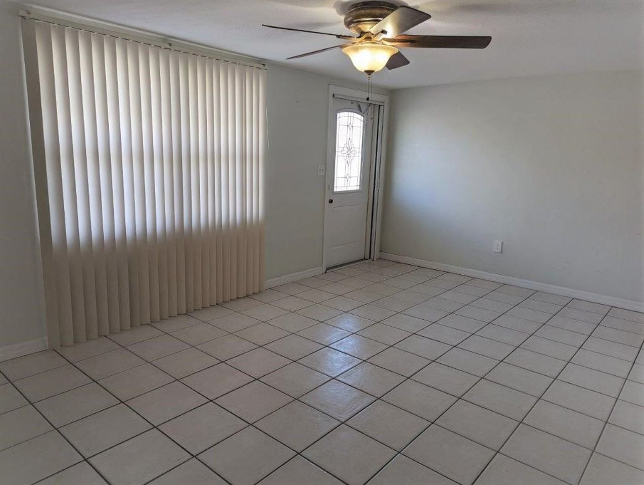 12903 College Hill Dr - Photo 3 of 16