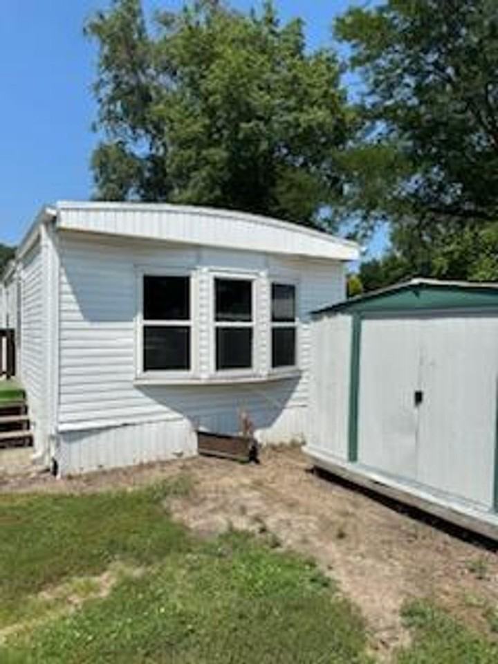 208 1/2 E 13th St - Photo 2 of 26