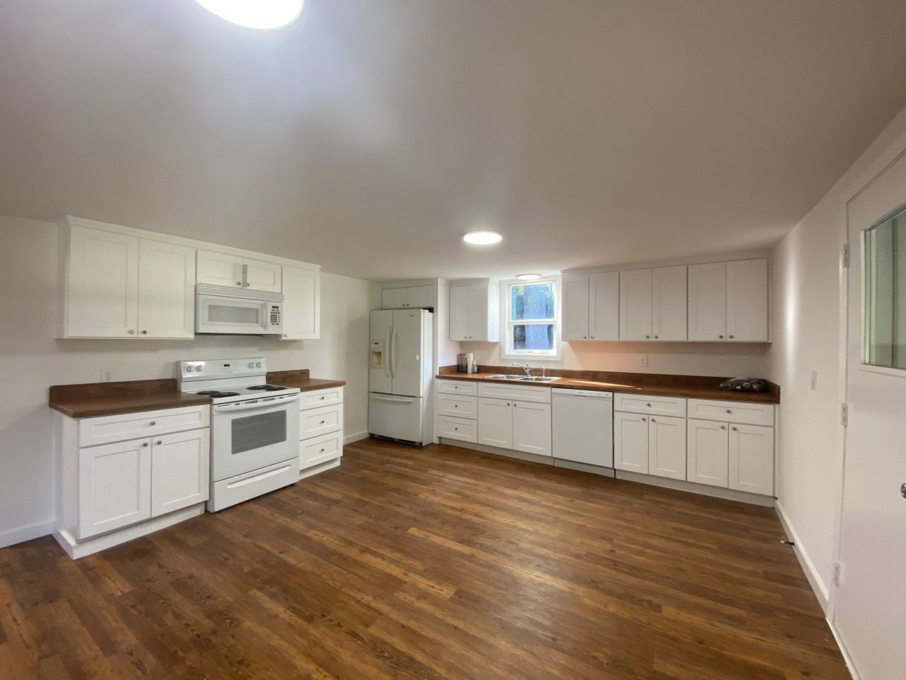 2029 S 223rd St - Photo 2 of 11