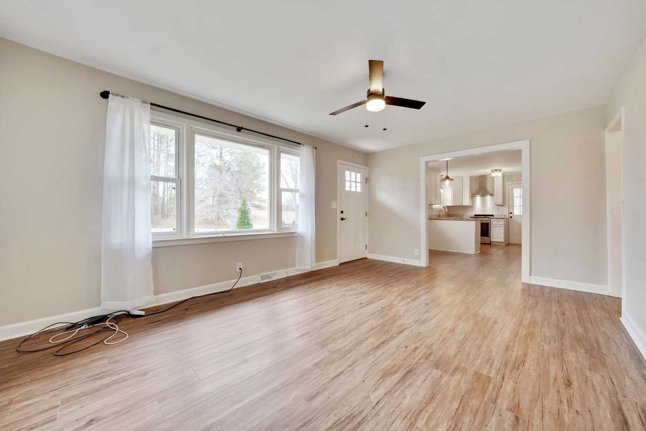 4606 Red Mountain Rd - Photo 3 of 12