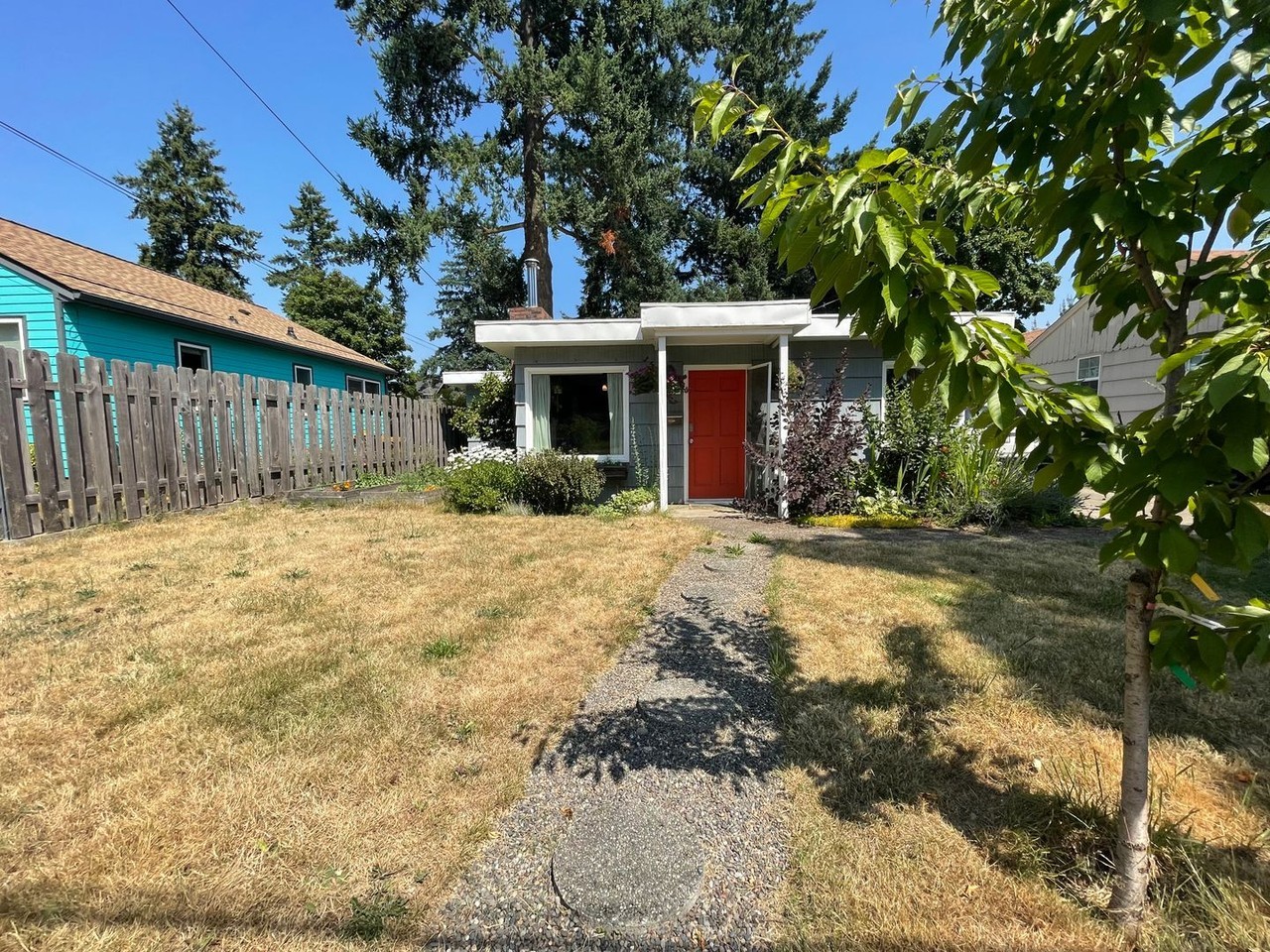 8306 Se 62nd Ave - Photo 3 of 16