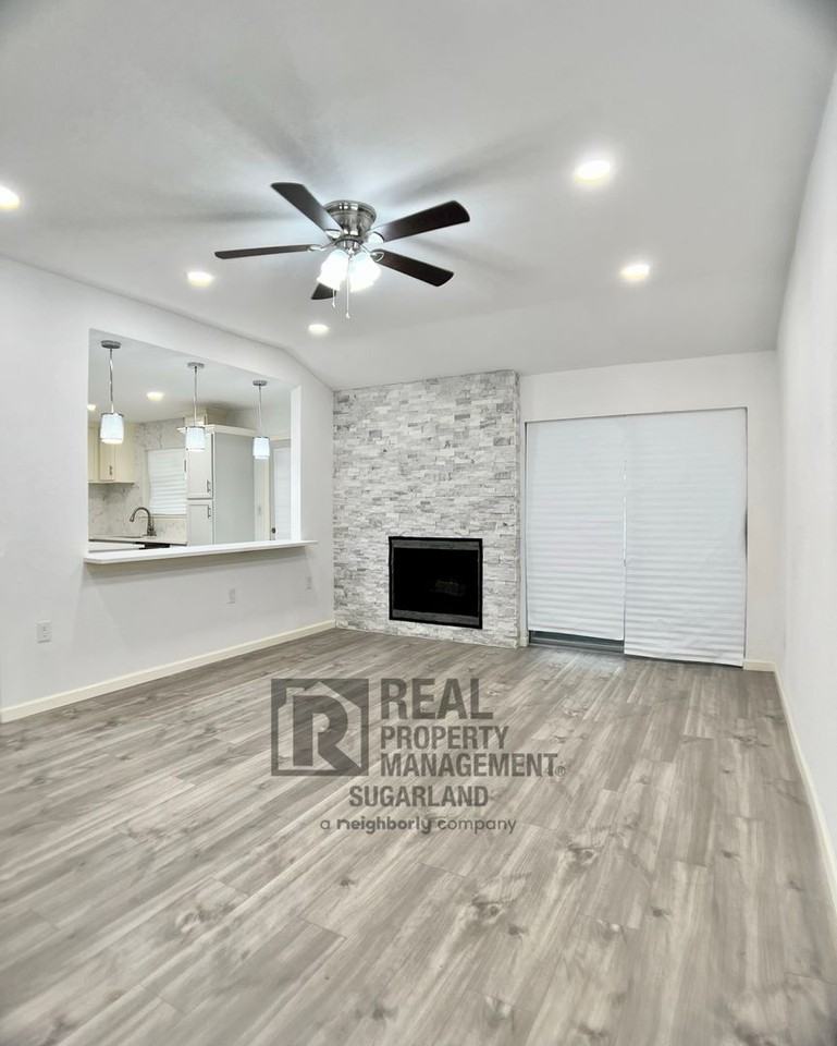 10527 Westedge Dr - Photo 3 of 25