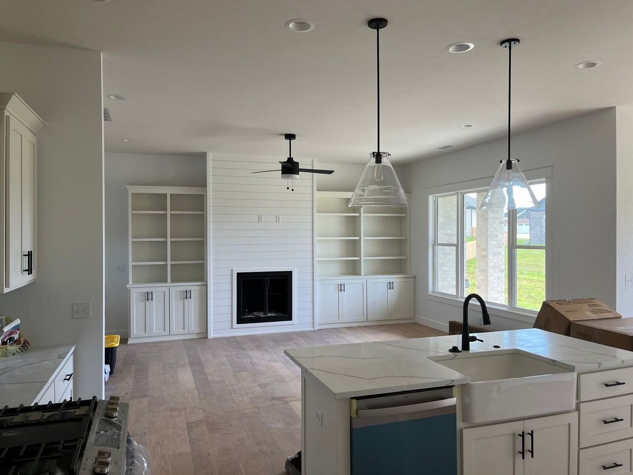 1281 W Sage Ct - Photo 2 of 17