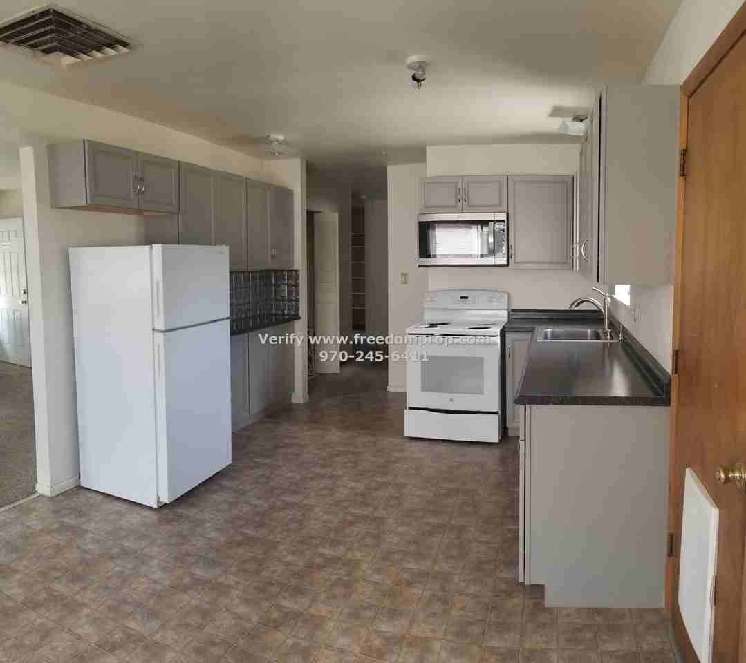 513 N 20th St - Photo 4 of 12