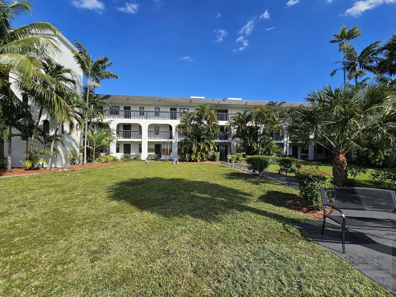 Riverside Manor/N'ice Apartments - Photo 5 of 12