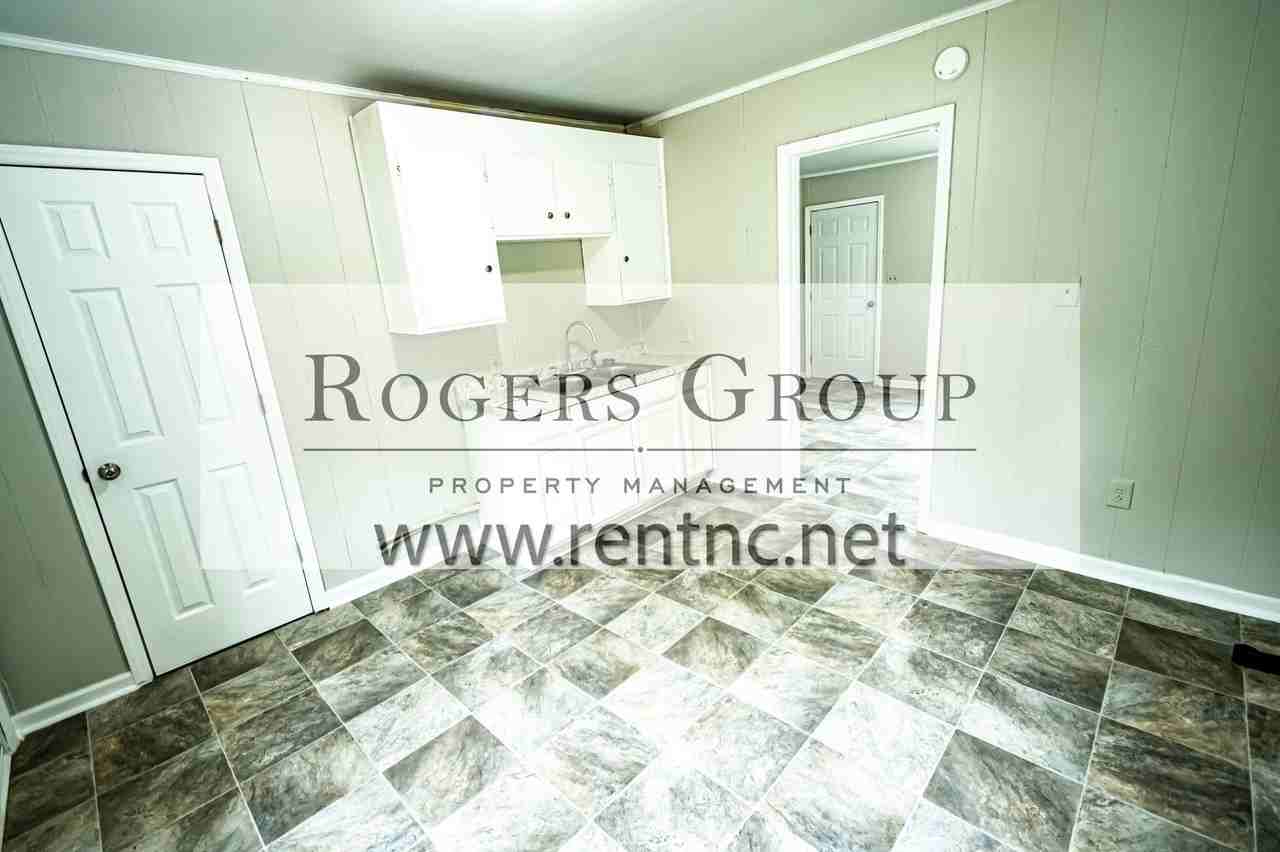 130 Mineral Springs St - Photo 2 of 7