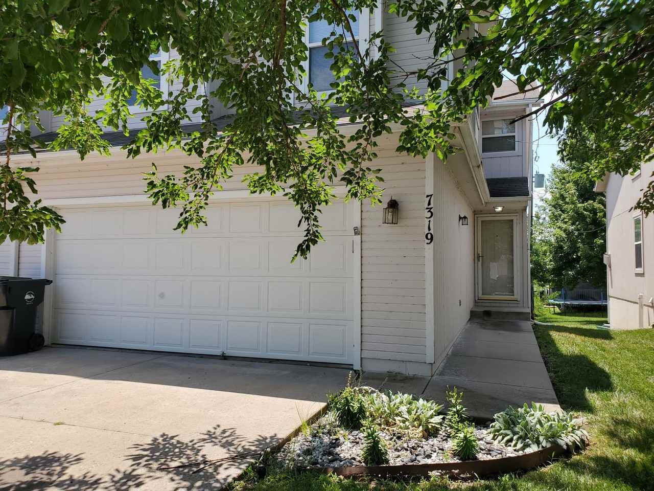 7319 Sw 23rd St - Photo 2 of 40