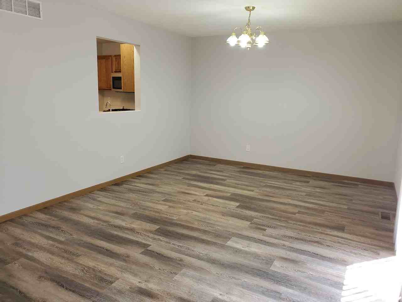7319 Sw 23rd St - Photo 7 of 40