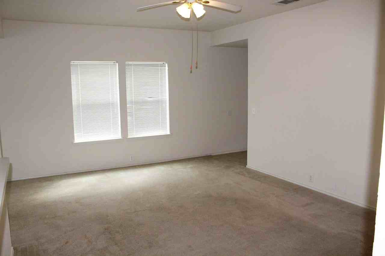 8621 Chisholm Trl - Photo 3 of 22