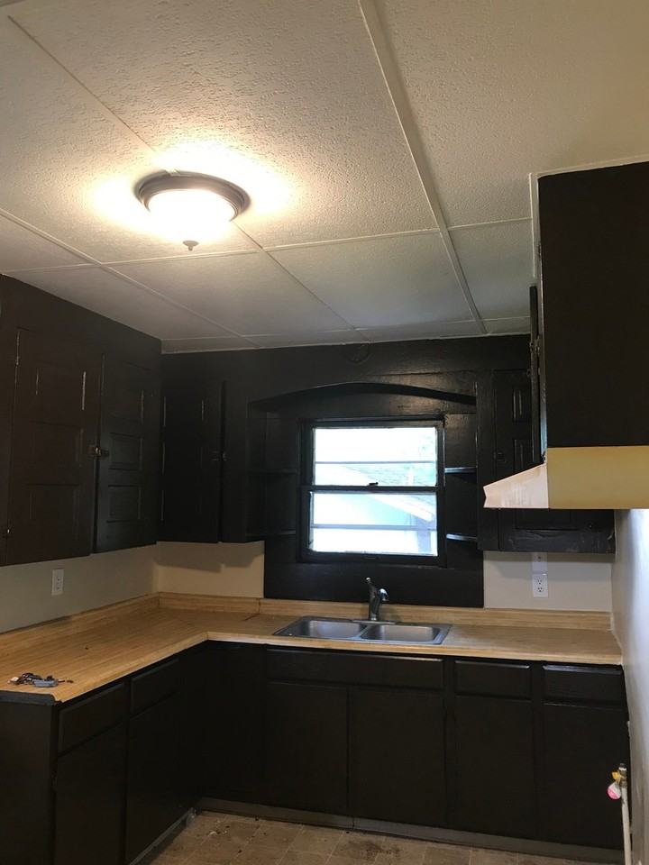 1254 Kellogg Ave - Photo 3 of 15
