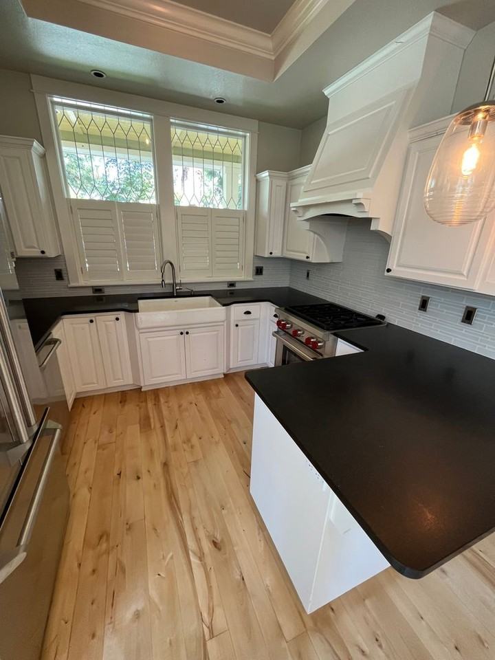 2473 Nw Sacagawea Ln - Photo 5 of 21