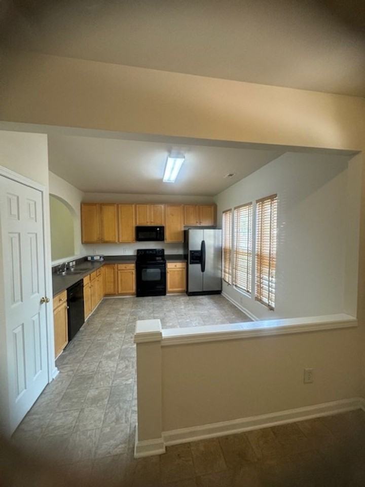 409 Walnut Woods Drive - Photo 3 of 10