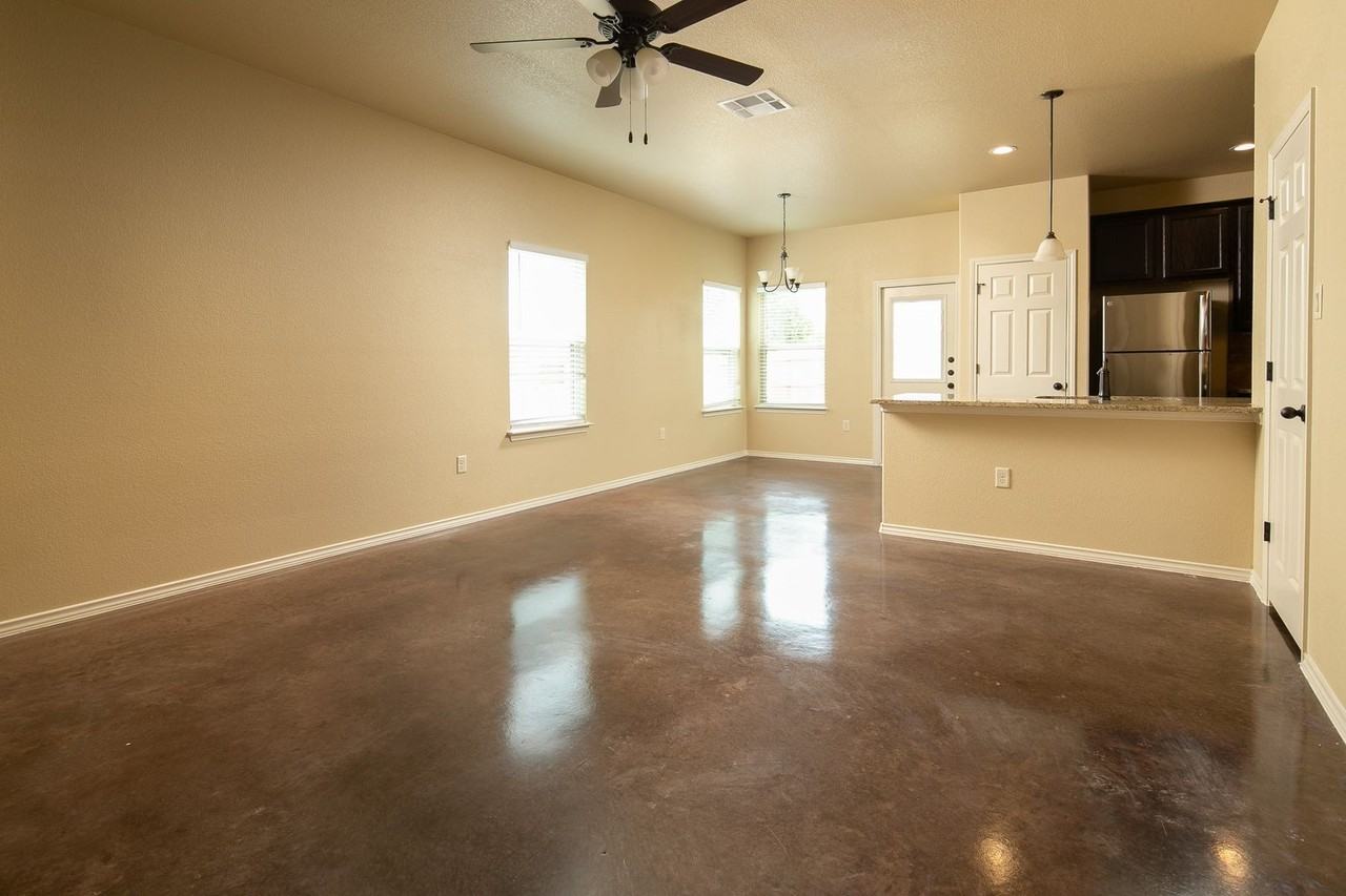 166 Samuel Dr - Photo 3 of 14