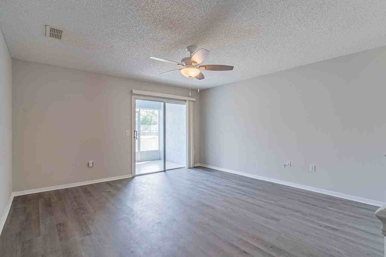 748 Mink Ct - Photo 4 of 31