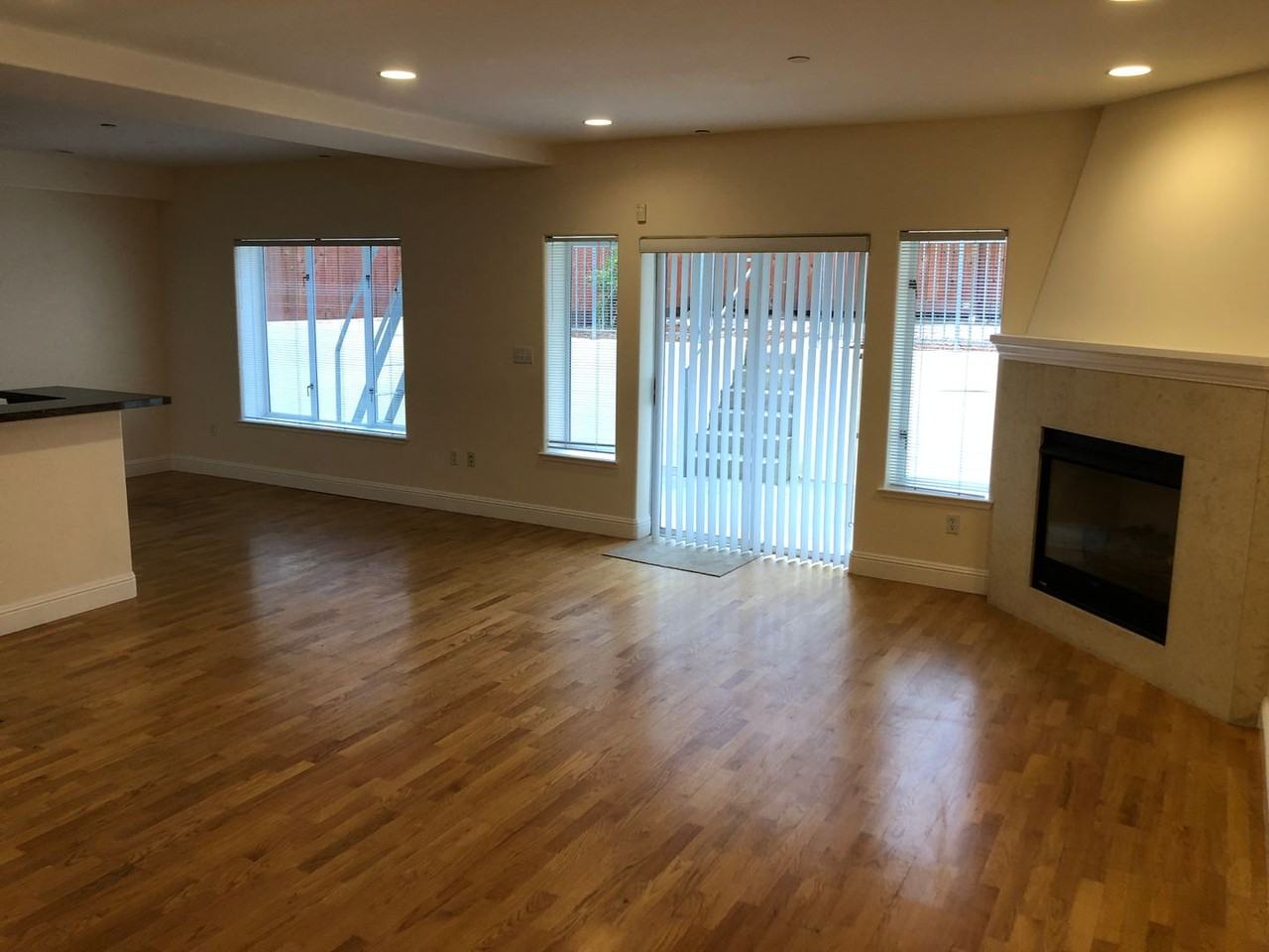 316 Bartlett St #1 - Photo 4 of 28