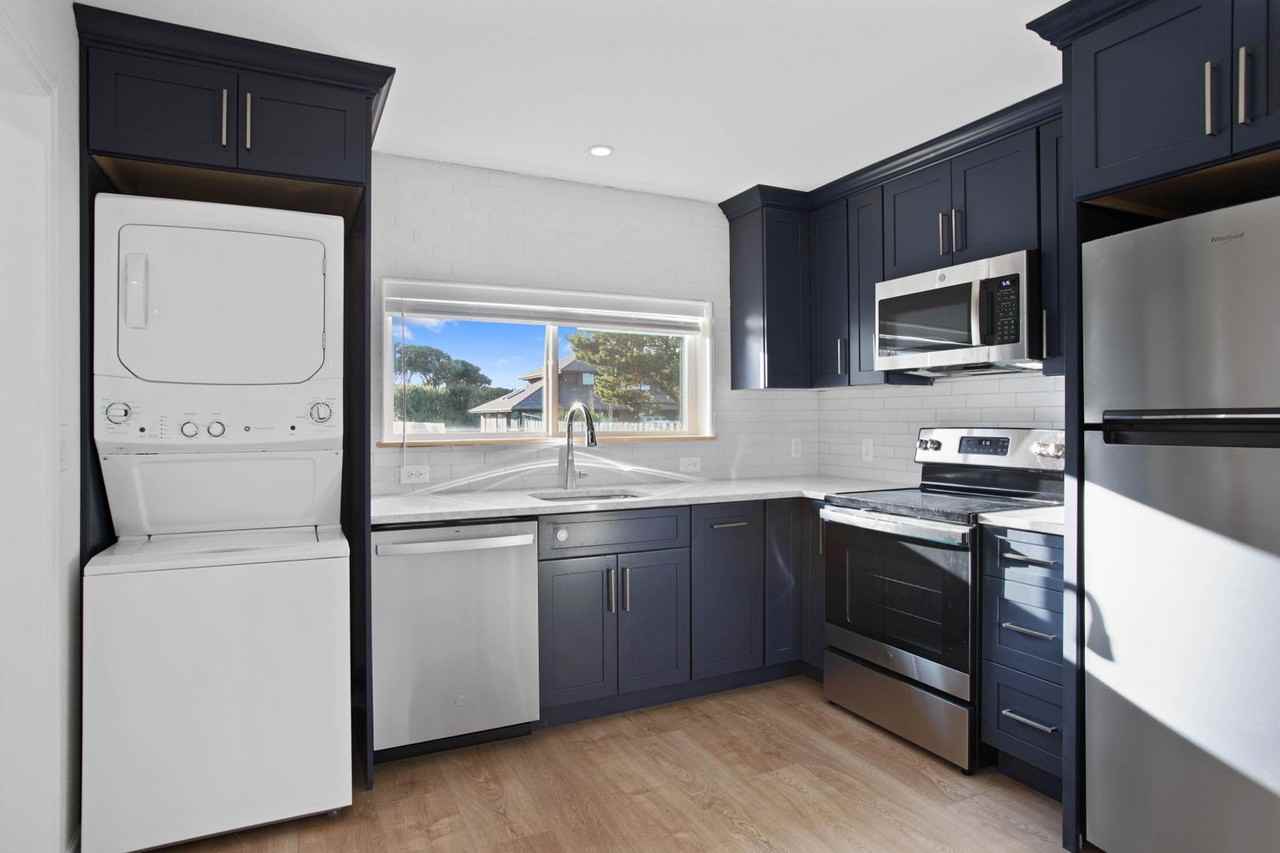 675 Harrison Ave Sw - Photo 3 of 7
