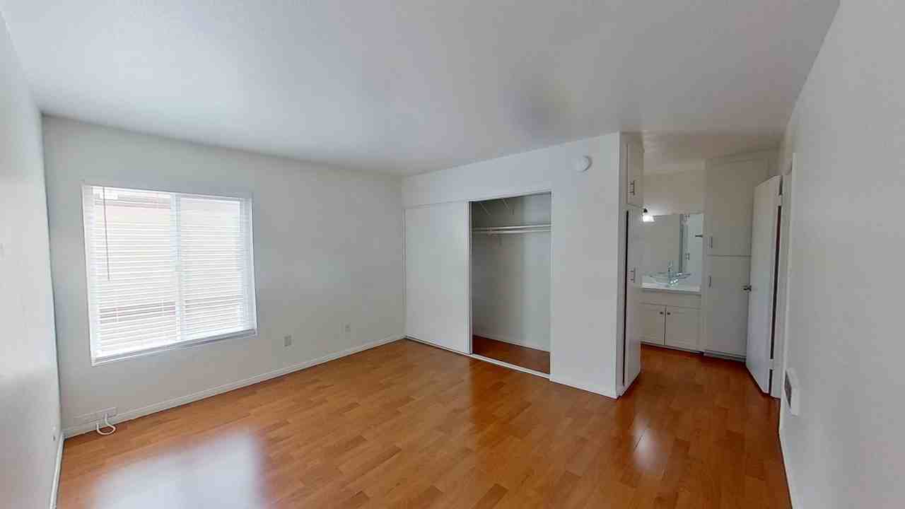 1010 W Macarthur Blvd #136 - Photo 6 of 14