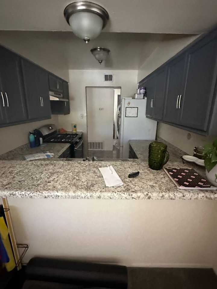 700 Tranquilino Ct Ne - Photo 2 of 4