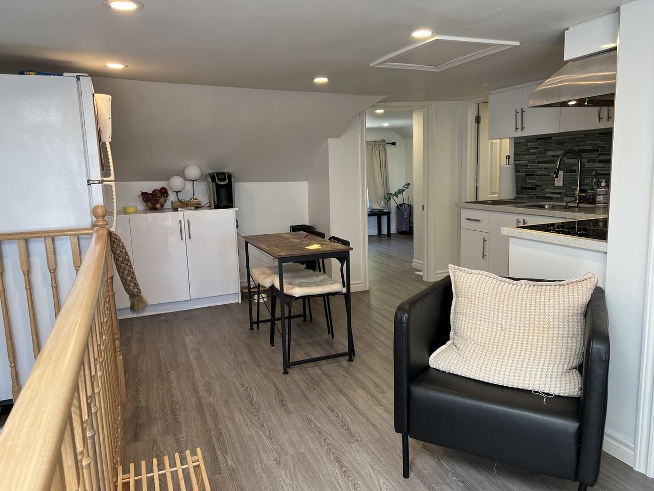 232 Bathurst Street - Photo 3 of 9