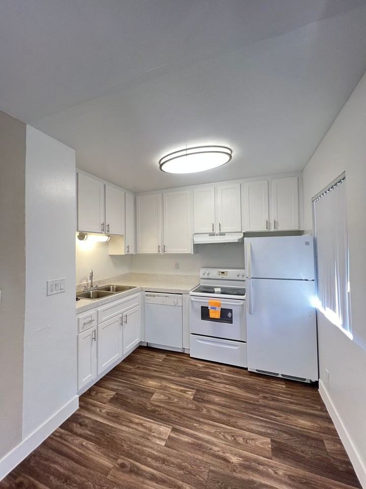 Sage View Apts - Photo 3 of 16