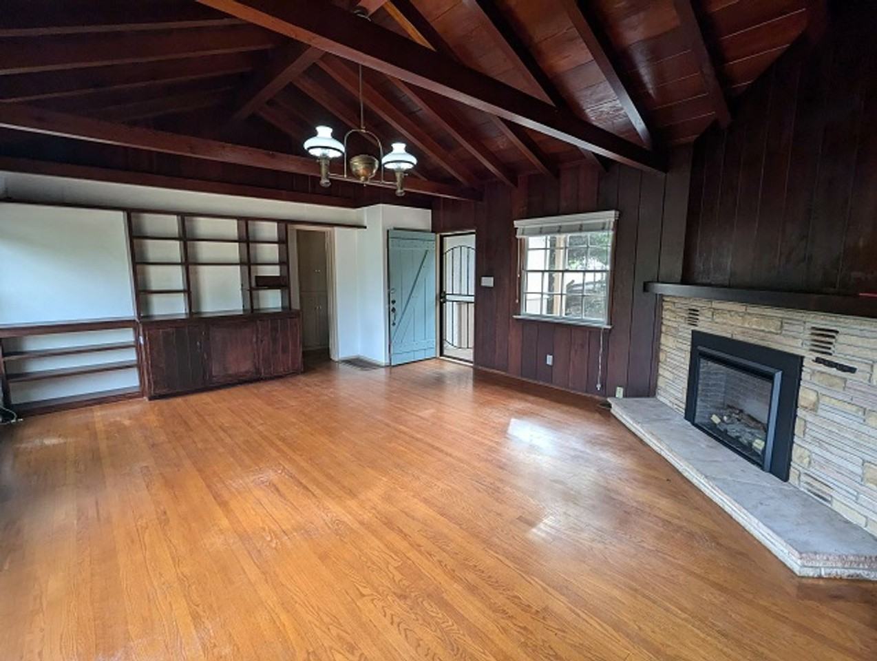 5348 Valle Vis - Photo 3 of 31