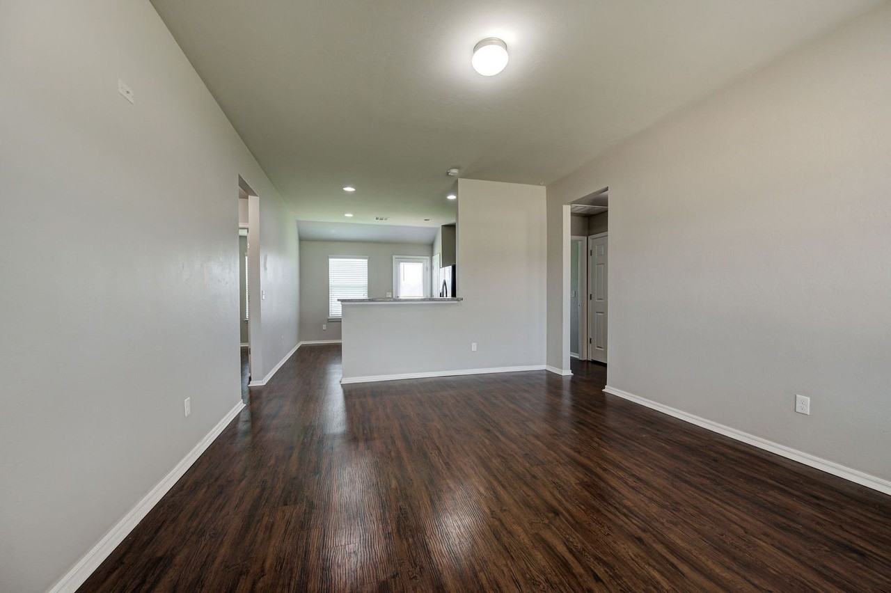 3533 Se 94th St - Photo 7 of 36