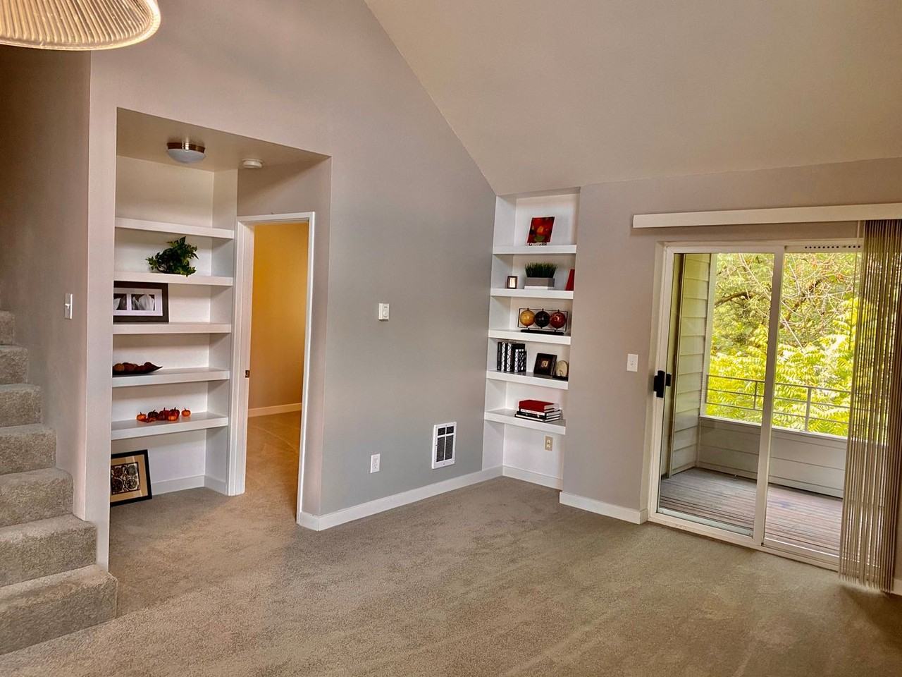 Lexington Apartments - Photo 3 of 18