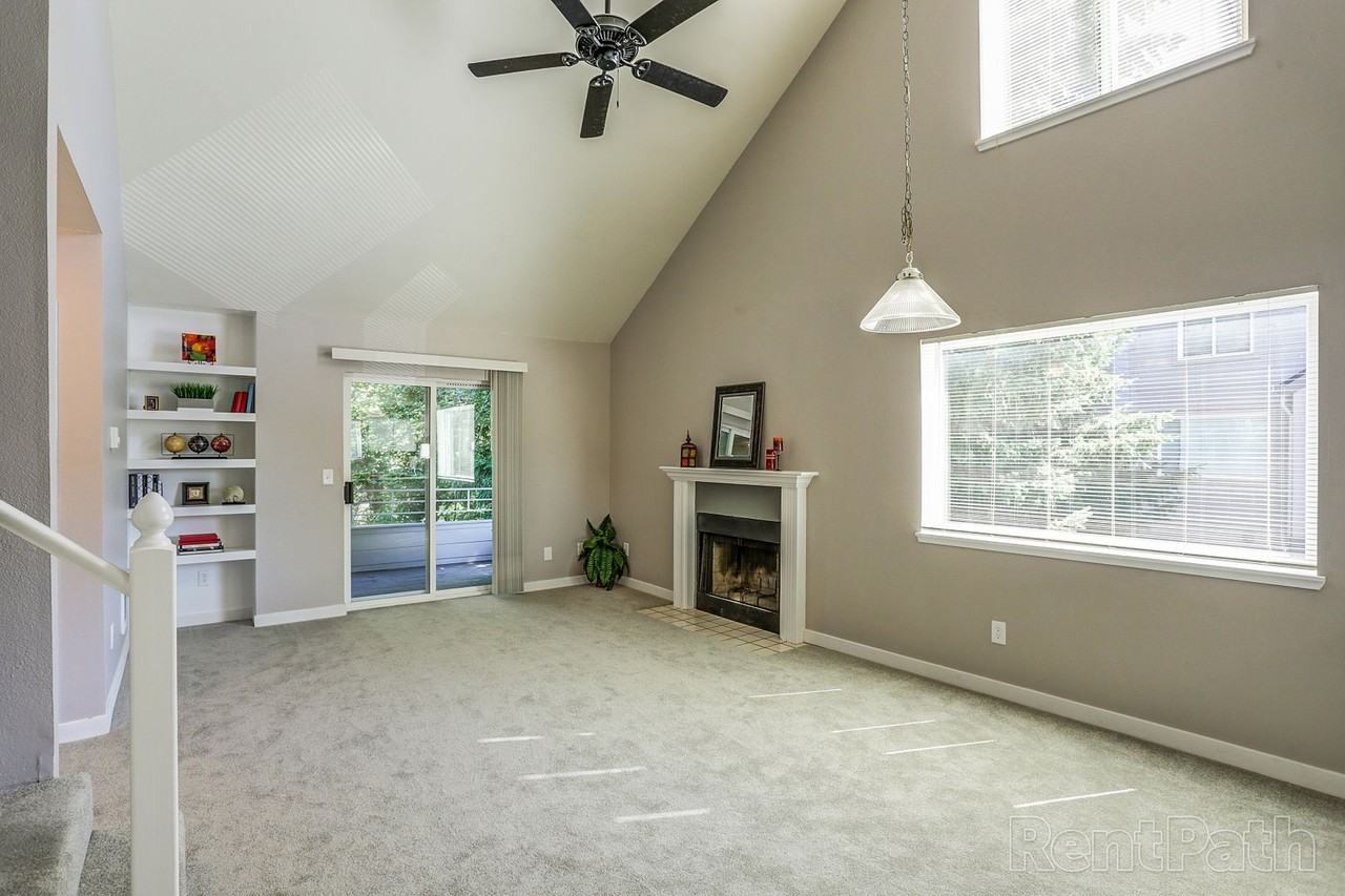 Lexington Apartments - Photo 4 of 18