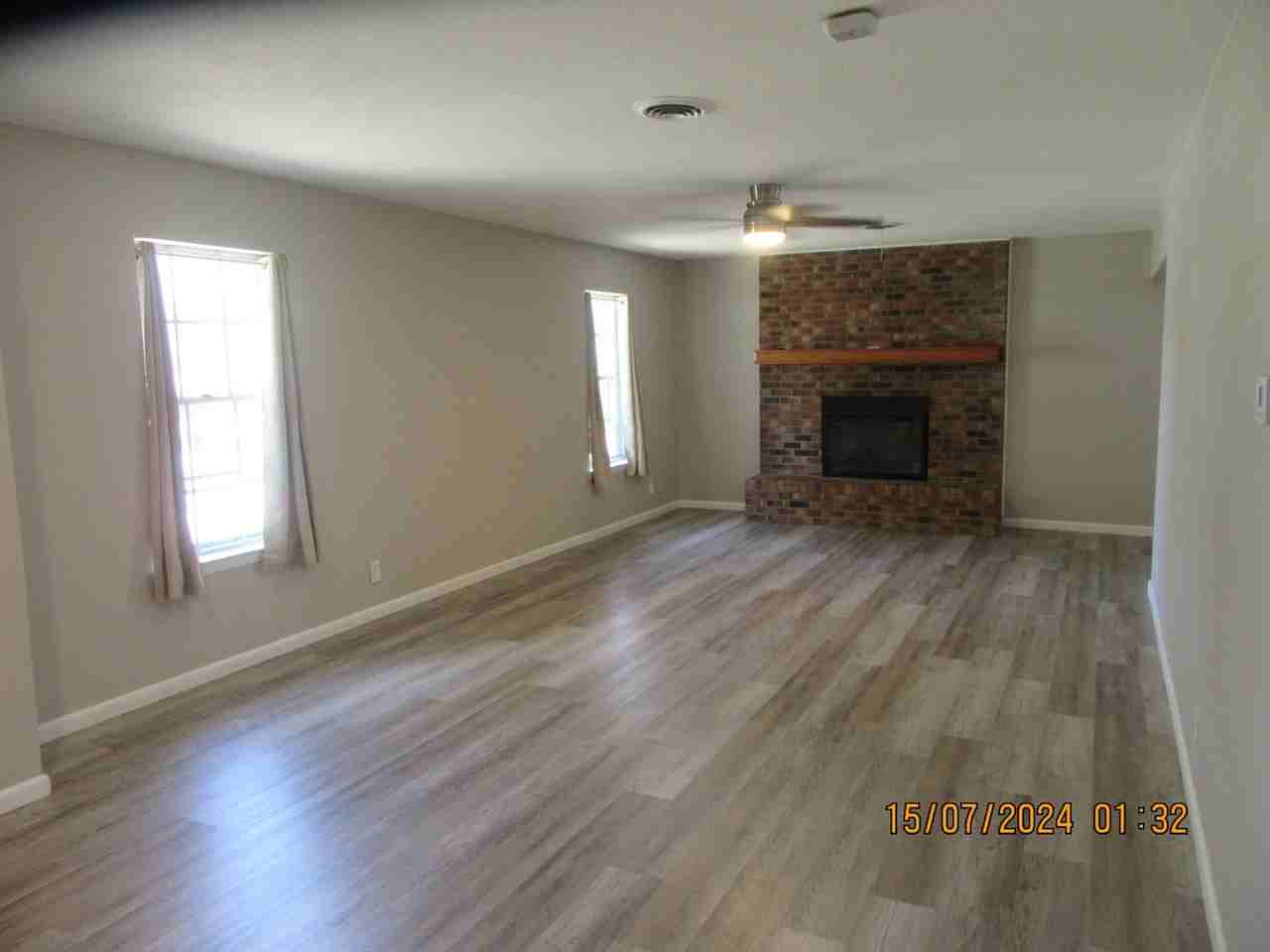 224 Randy St - Photo 3 of 21