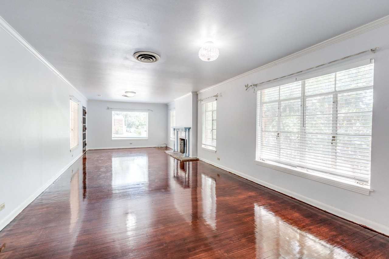 101 Canterbury Hill St - Photo 7 of 22