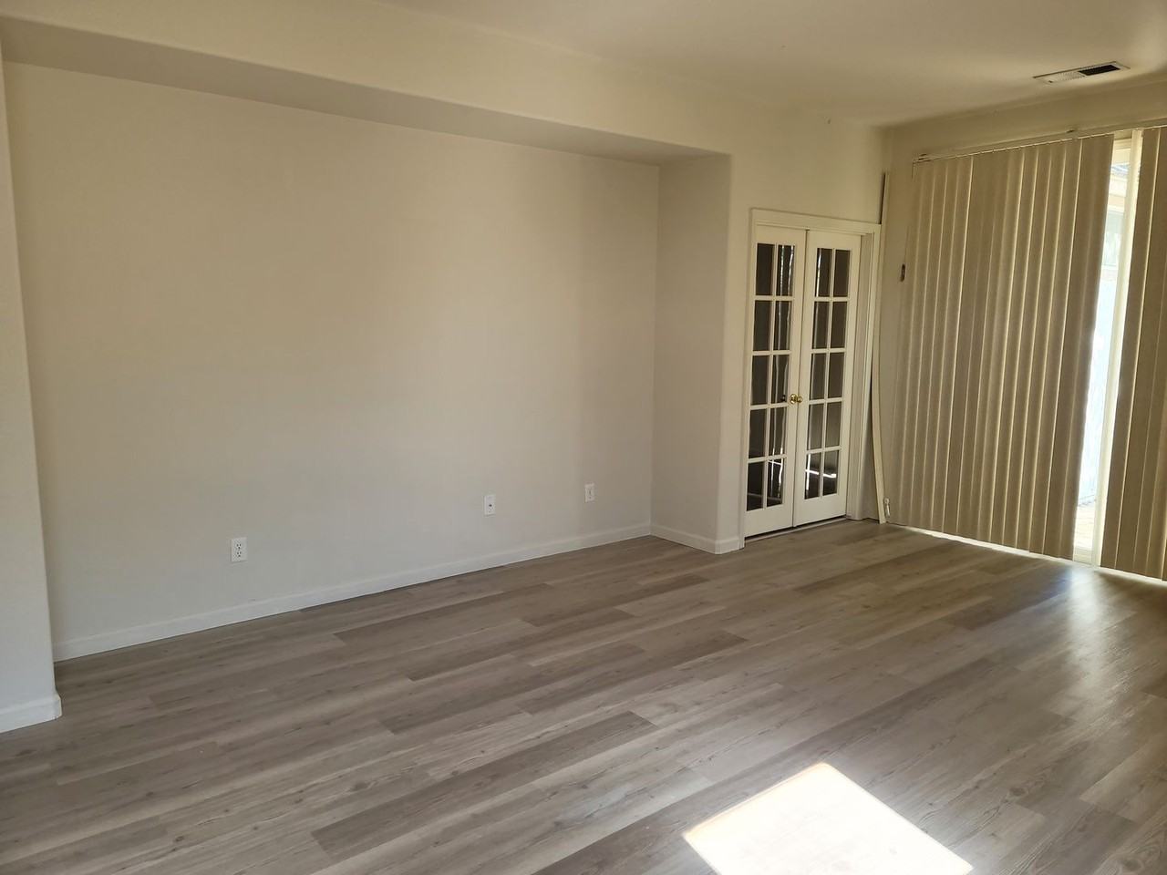 1184 Mountain Rose Dr - Photo 2 of 25