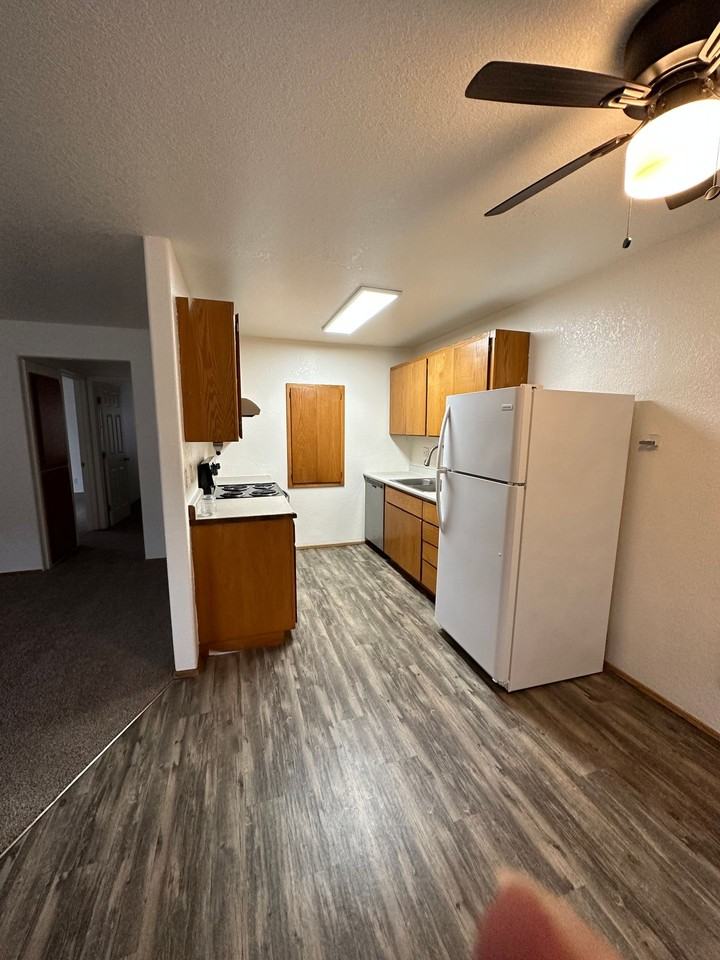 396 Ne Miguel St - Photo 5 of 21