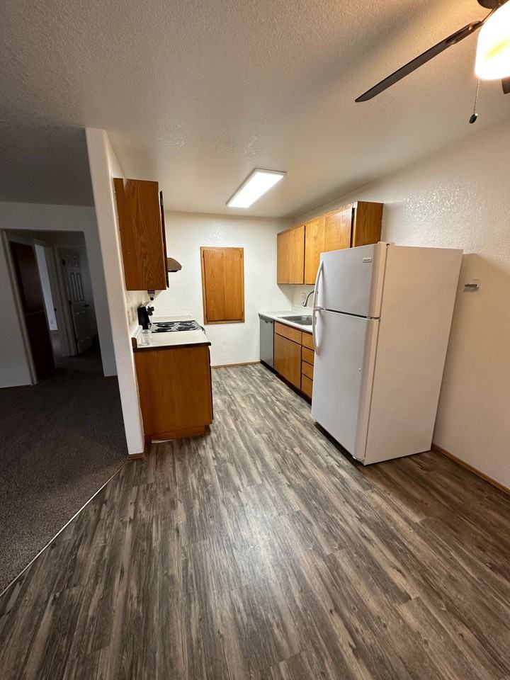 396 Ne Miguel St - Photo 7 of 21