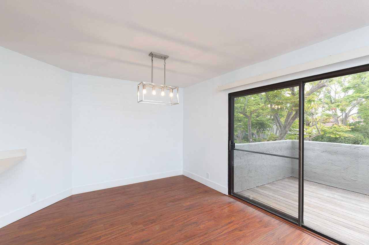 8740 Villa La Jolla Dr - Photo 7 of 28